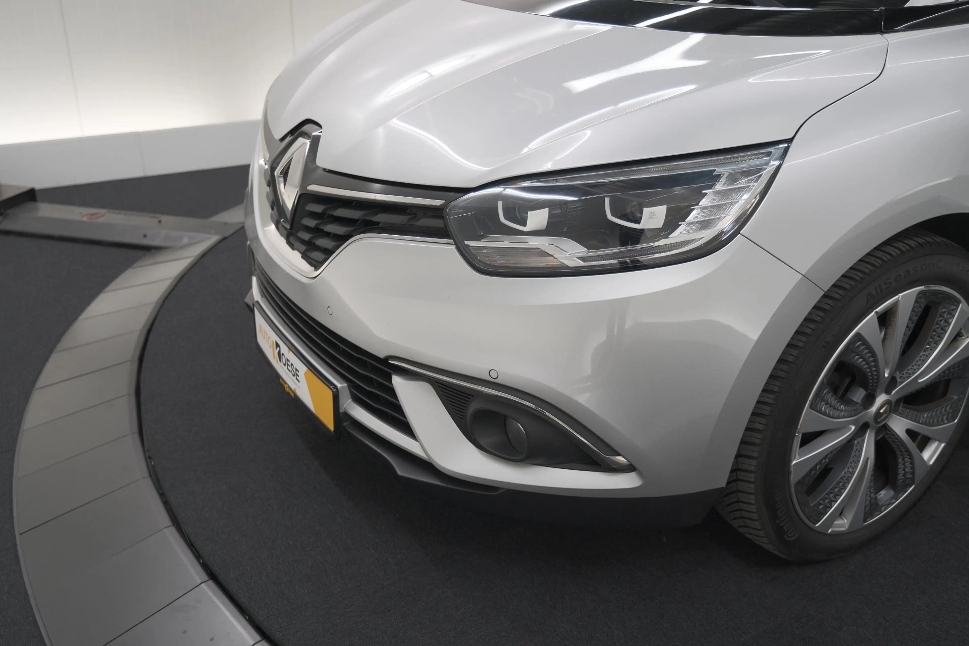 Renault Scenic TCe 140 Intens | Trekhaak | Camera | Panoramadak | — photo 14
