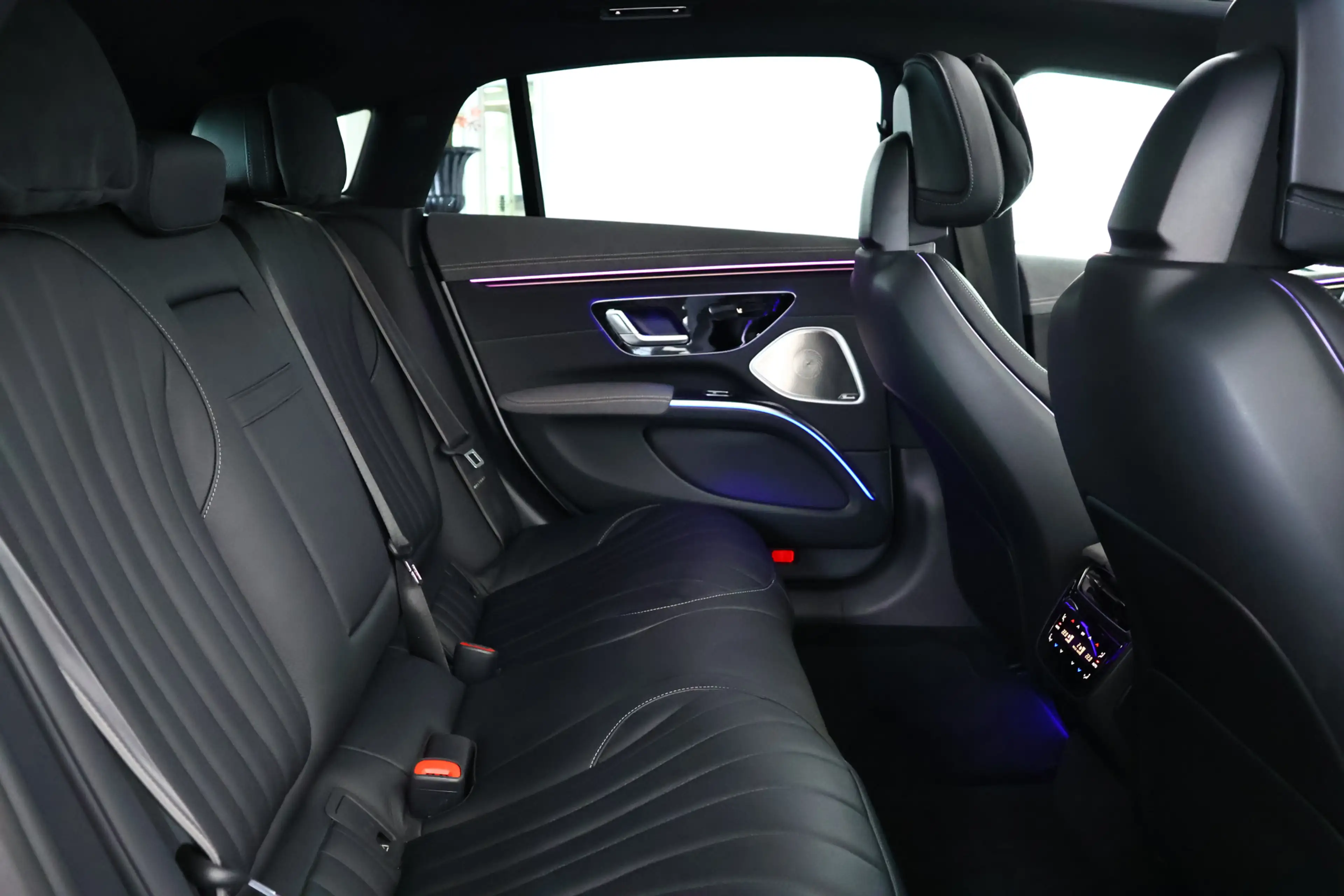 Mercedes-Benz EQS 580 4MATIC Luxury Line 108kWh Panorama / Opendak / — photo 14