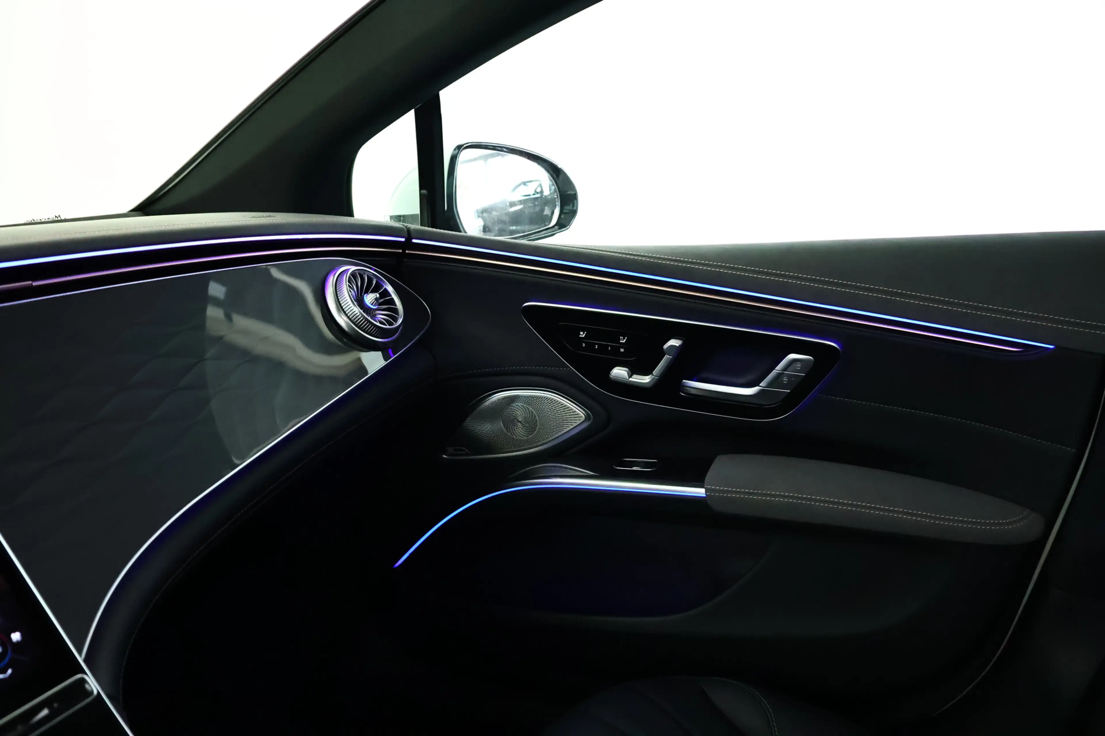 Mercedes-Benz EQS 580 4MATIC Luxury Line 108kWh Panorama / Opendak / — photo 29