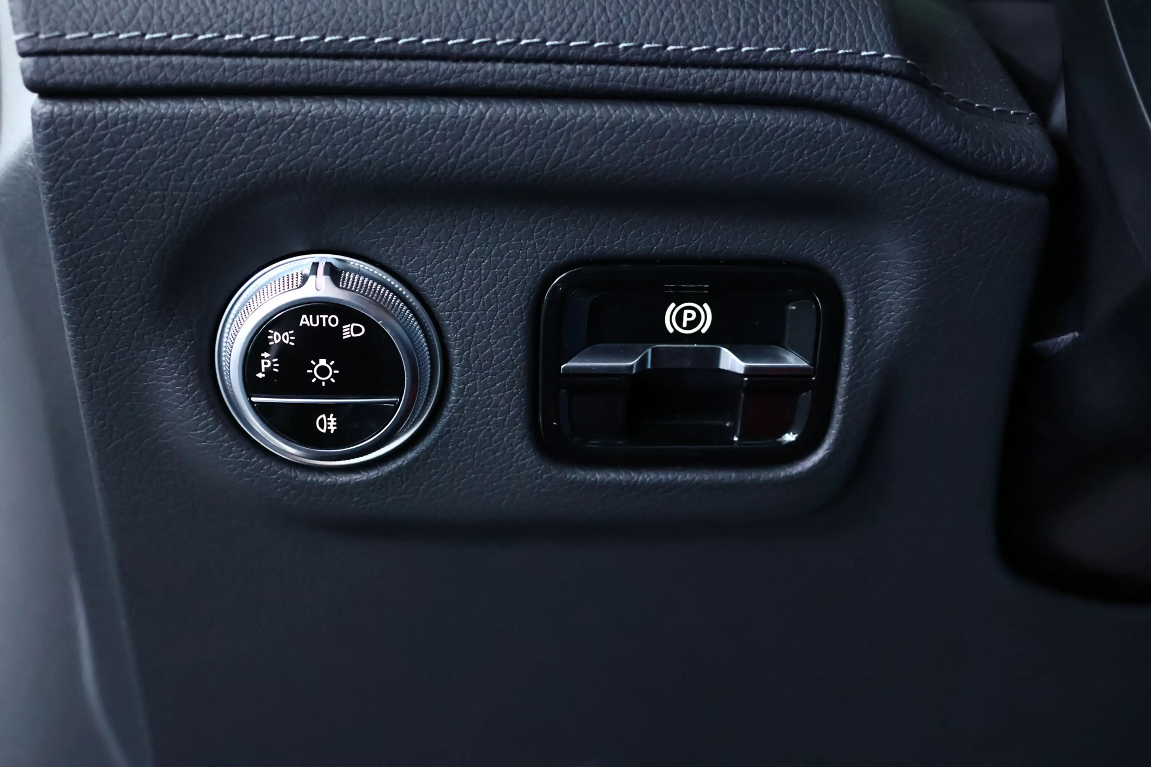Mercedes-Benz EQS 580 4MATIC Luxury Line 108kWh Panorama / Opendak / — photo 18