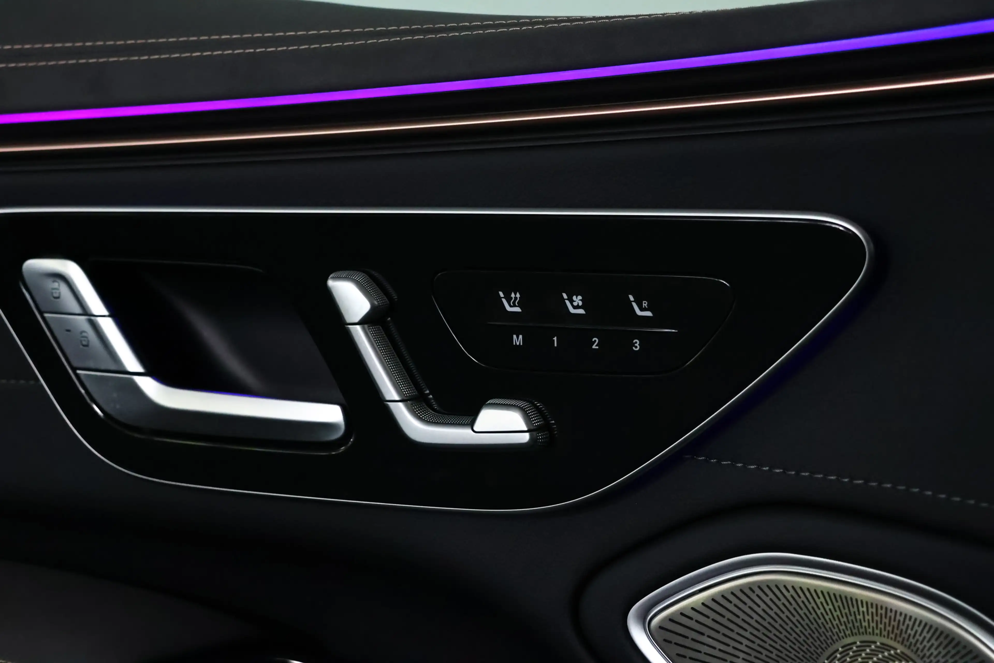 Mercedes-Benz EQS 580 4MATIC Luxury Line 108kWh Panorama / Opendak / — photo 28