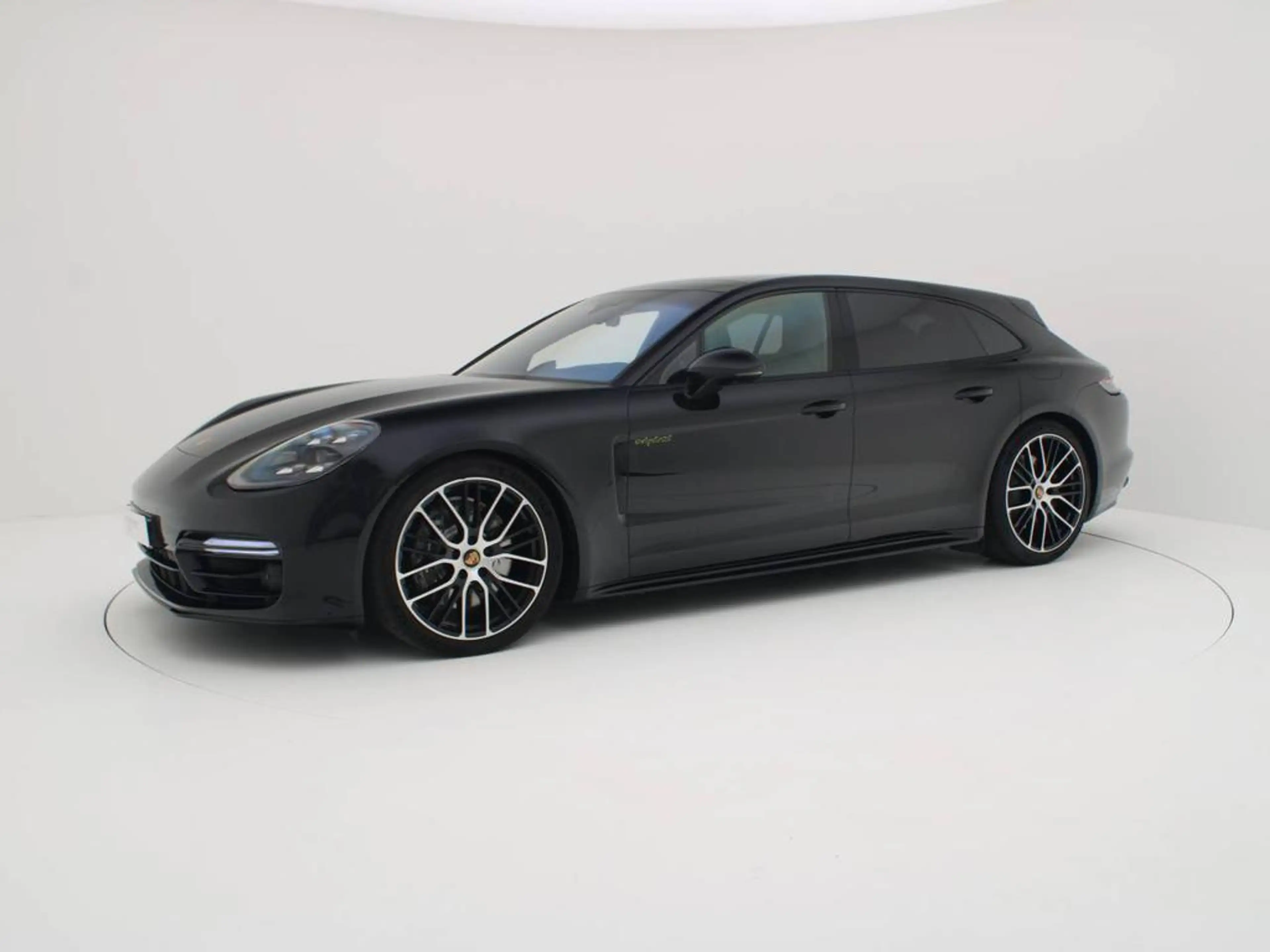 Porsche Panamera Panamera 4 E-Hybrid Sport Turismo Platinum Edition — photo 8