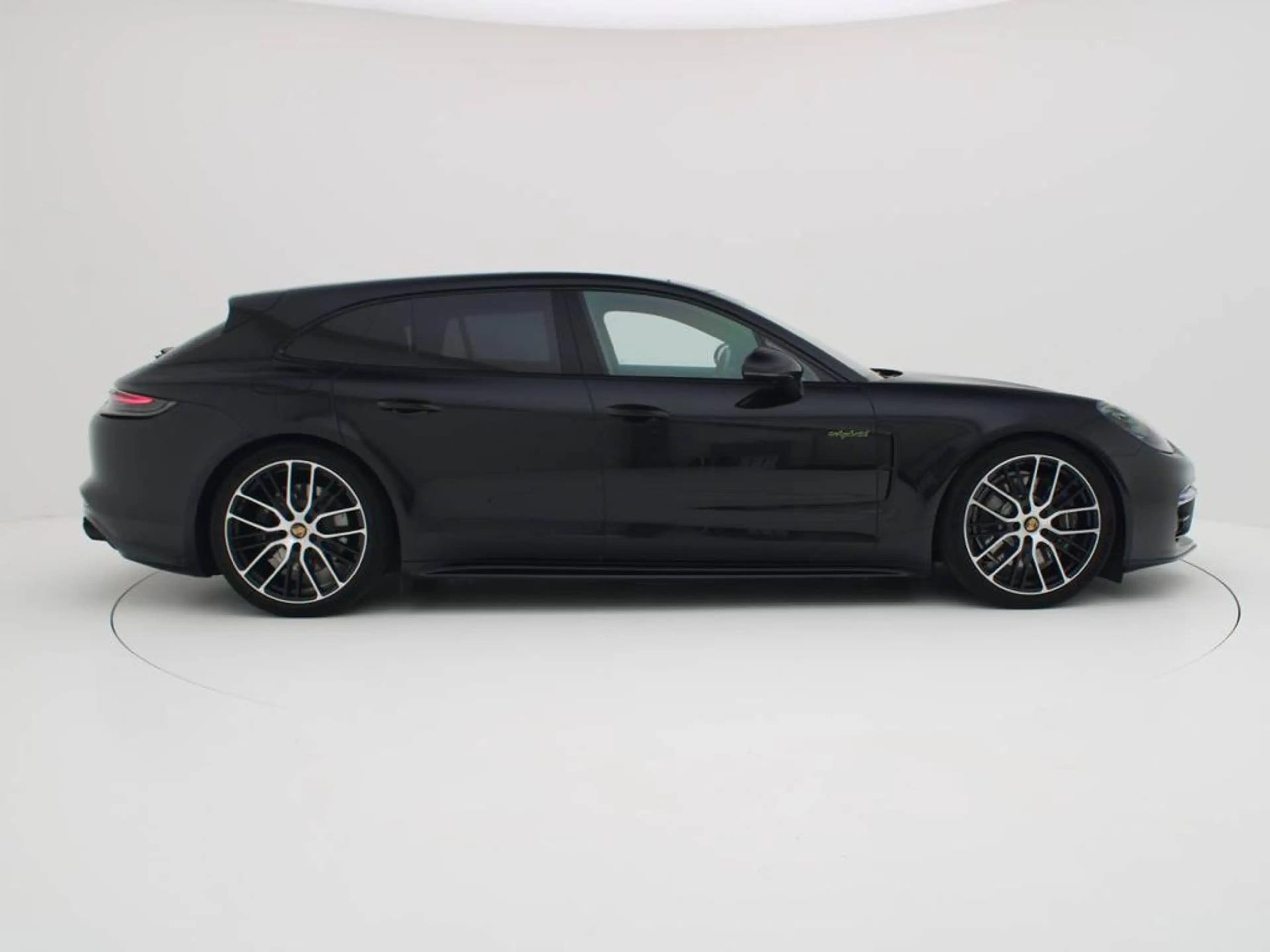 Porsche Panamera Panamera 4 E-Hybrid Sport Turismo Platinum Edition — photo 9