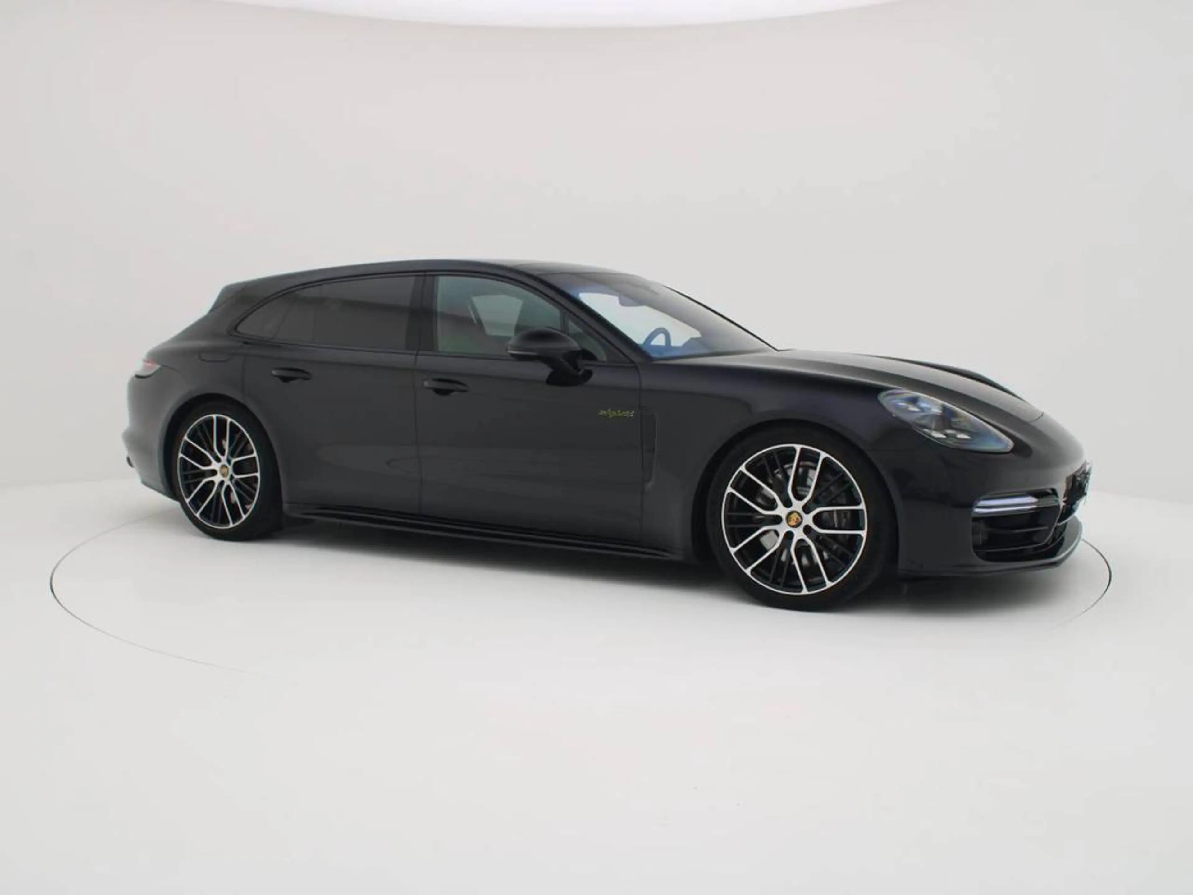 Porsche Panamera Panamera 4 E-Hybrid Sport Turismo Platinum Edition — photo 14