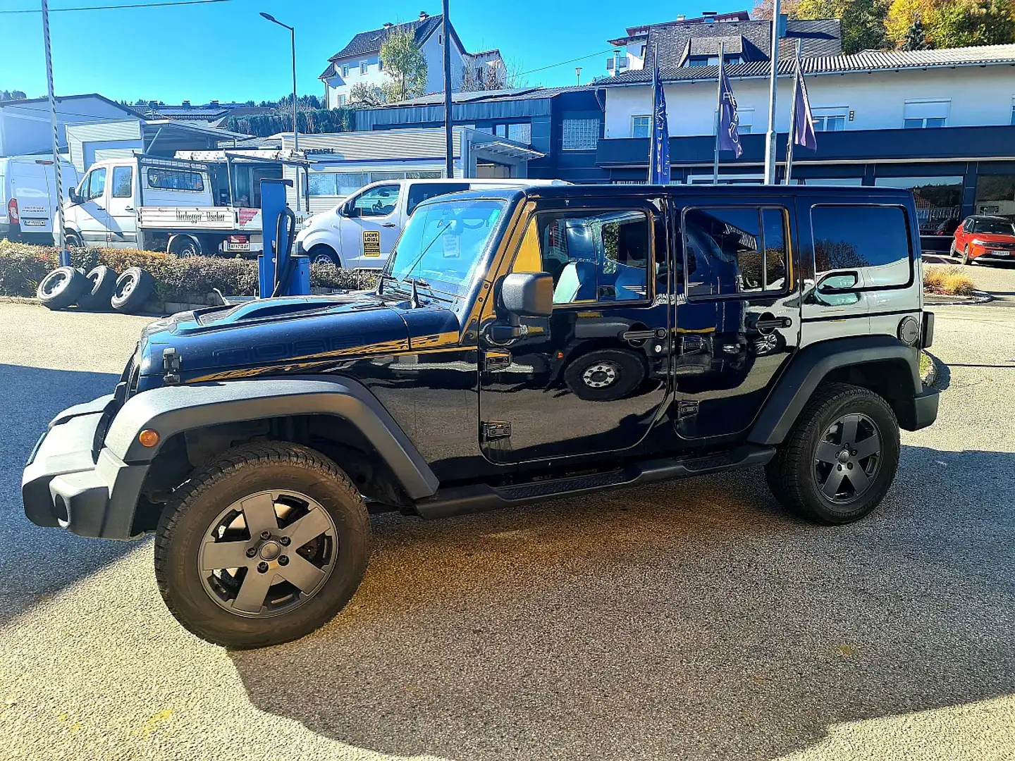 Jeep Wrangler Unlimited MOAB 2,8 CRD Aut. SR/WR Schwarz - 2