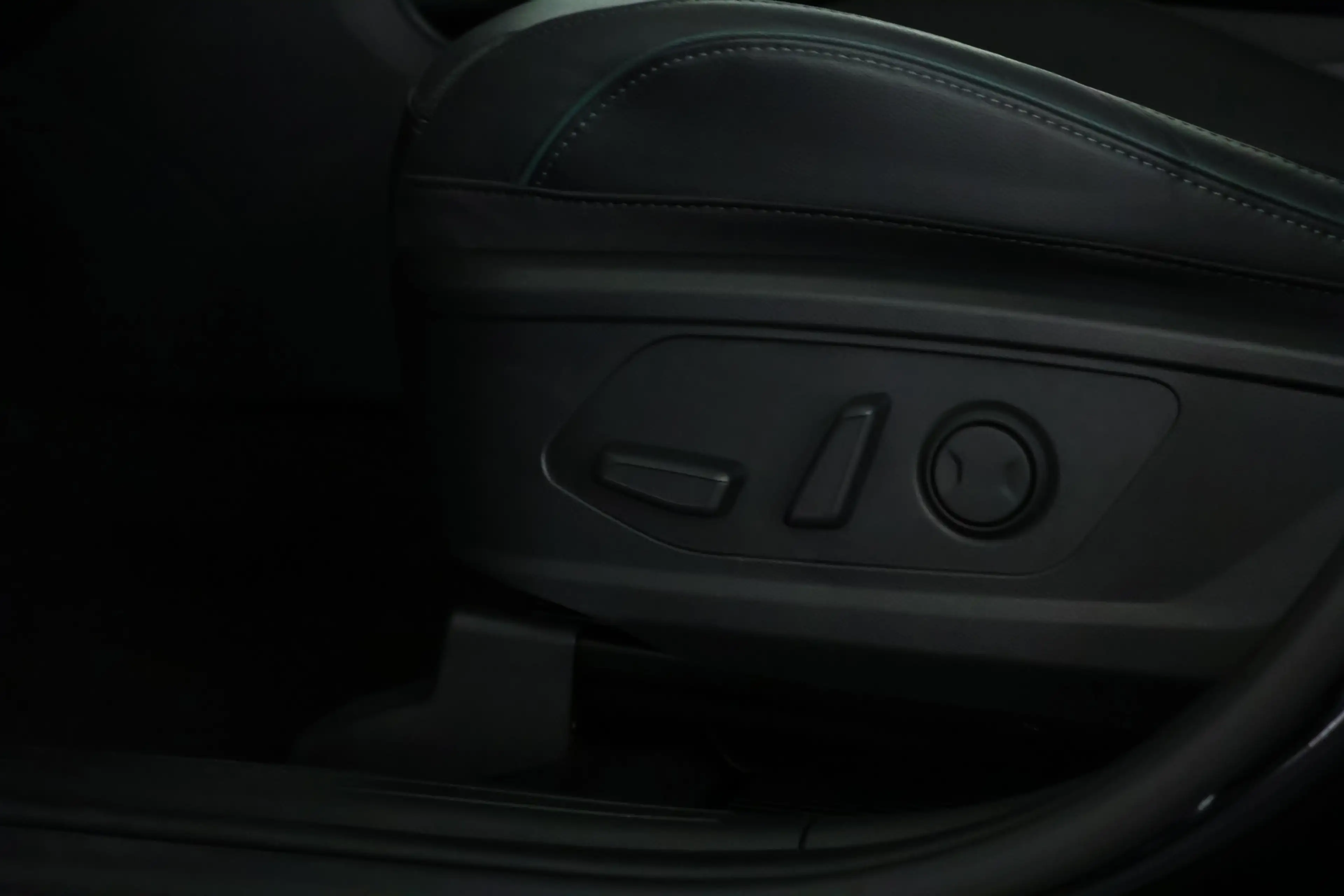 Hyundai TUCSON 1.6 T-GDI PHEV Premium Sky 4WD / Opendak / Leder / — photo 27