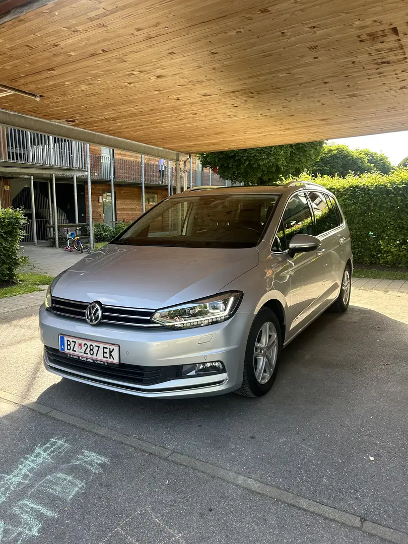 Volkswagen Touran Highline 2,0 TDI DSG / Viele Extras Silber - 1