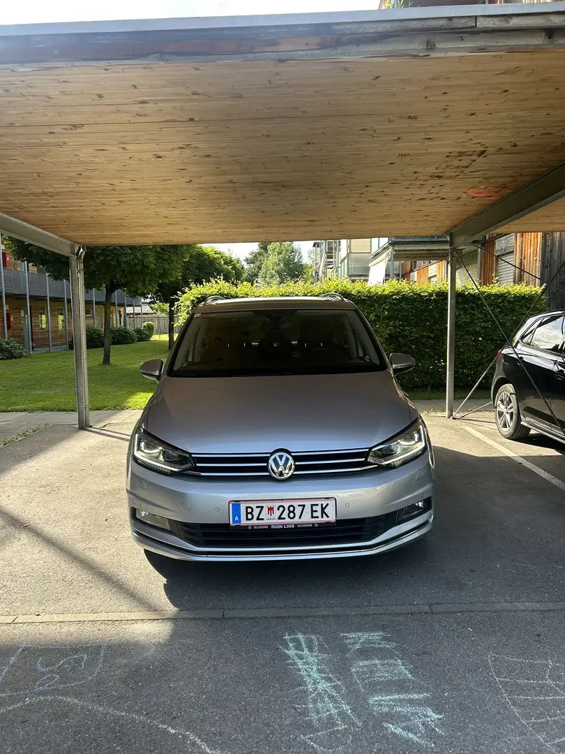 Volkswagen Touran Highline 2,0 TDI DSG / Viele Extras Silber - 2