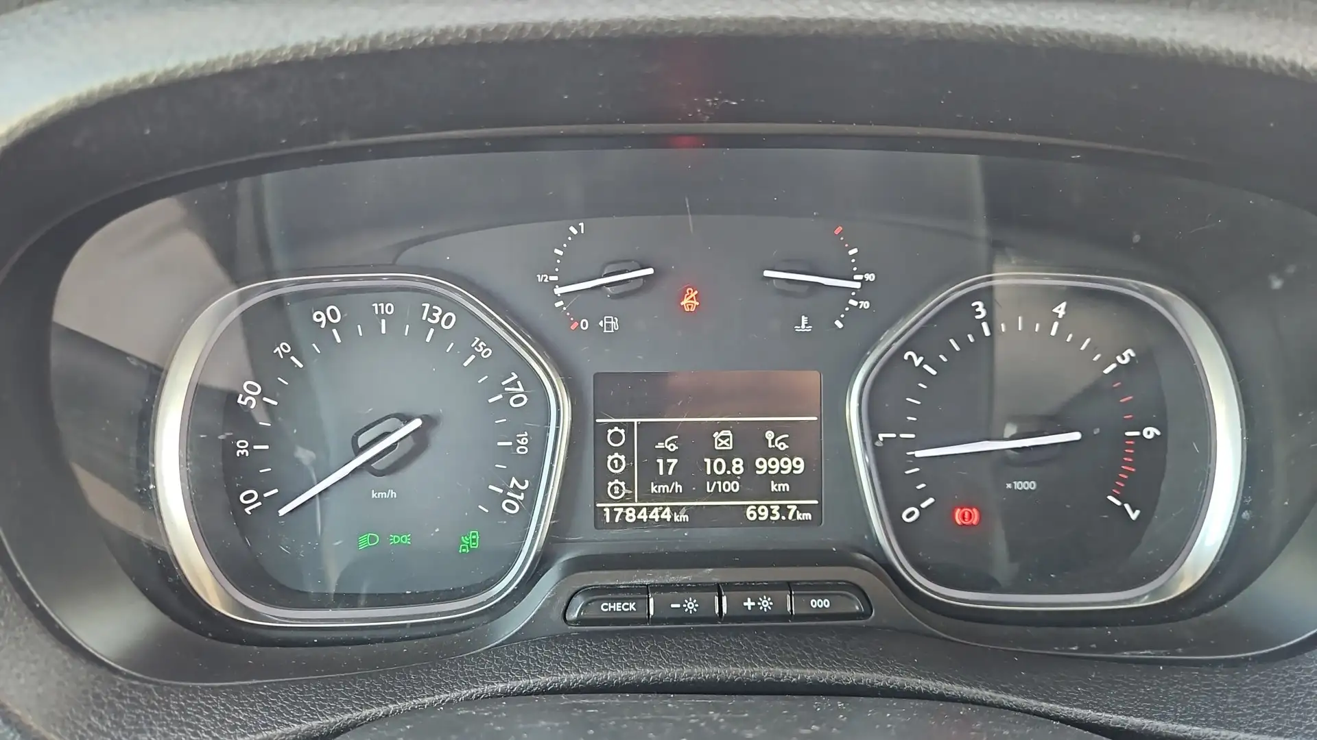 Citroen Spacetourer - 1