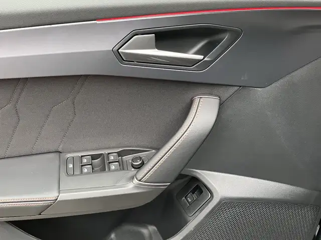 Cupra Formentor view 8