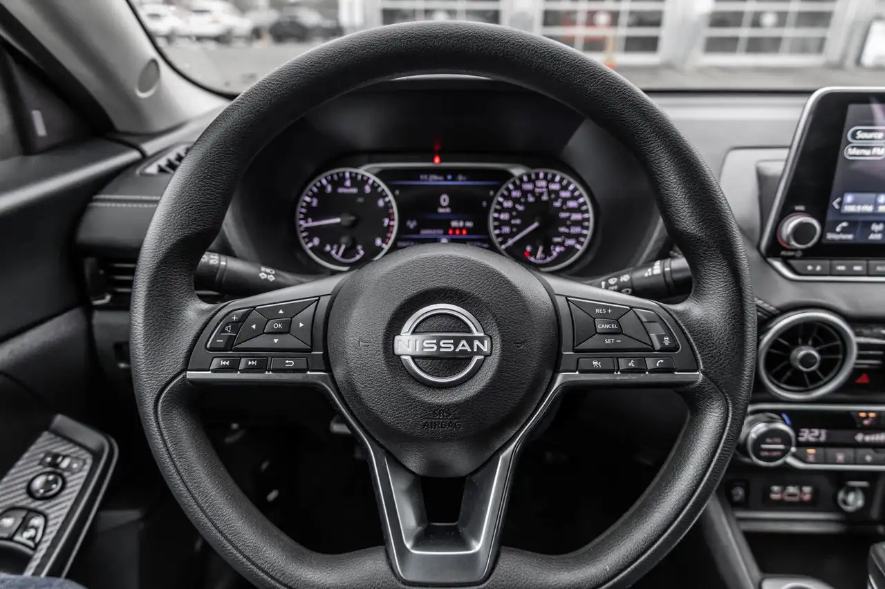 Nissan Sentra снимка Nissan Sentra