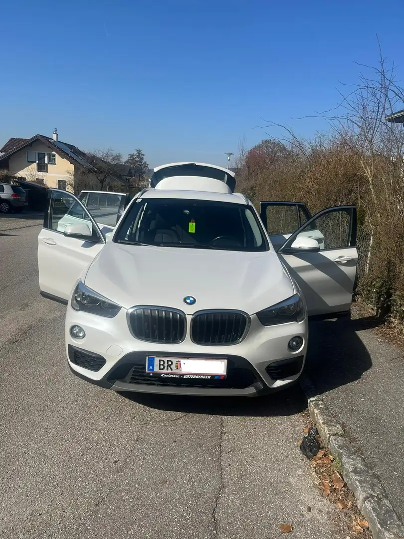 BMW X1 X1 sDrive18i Weiß - 1