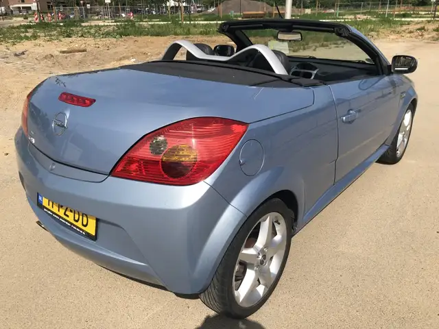 Opel Tigra view 11