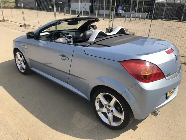 Opel Tigra view 12