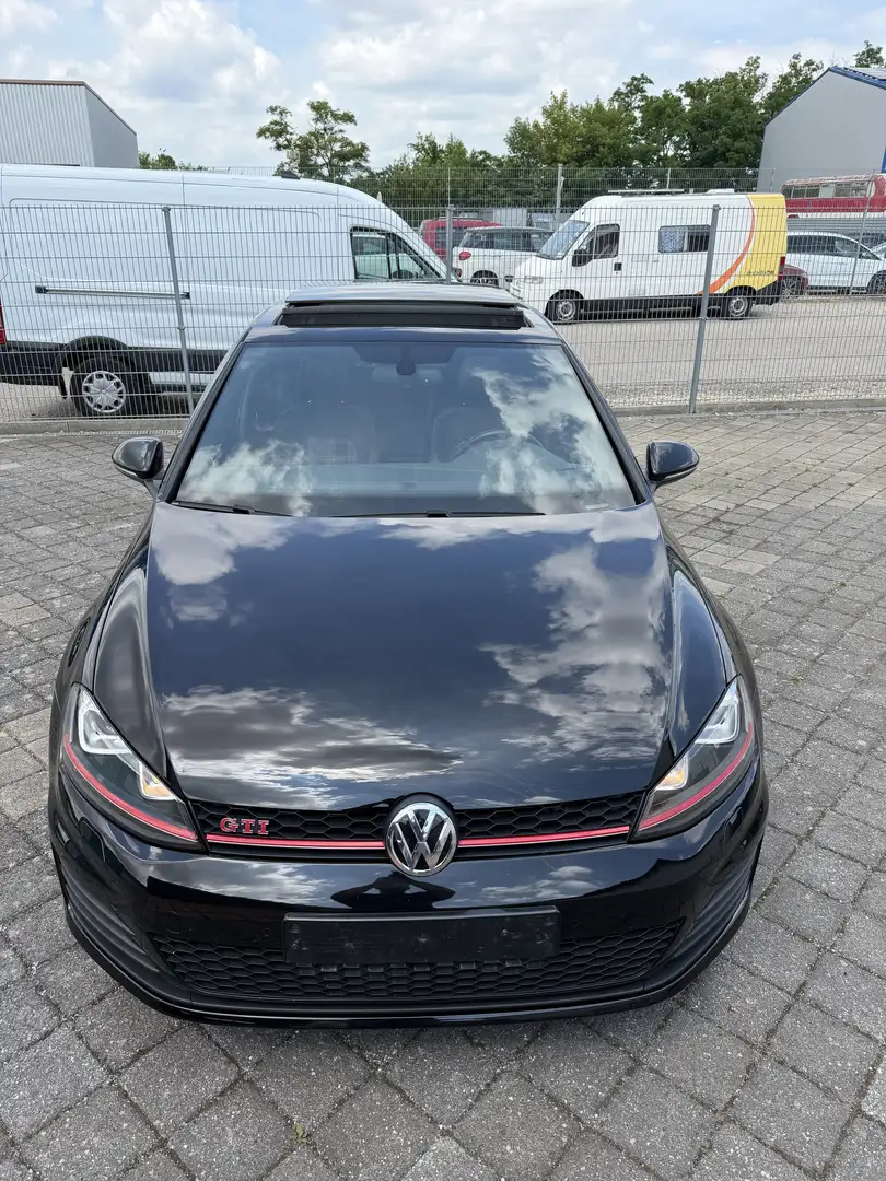 Volkswagen Golf GTI 2,0 TSI DSG Performance - 2