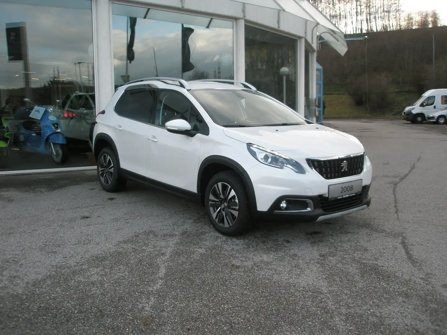 Peugeot 2008 1,2 PureTech 110 S&S Aut. Allure EAT6 - 1
