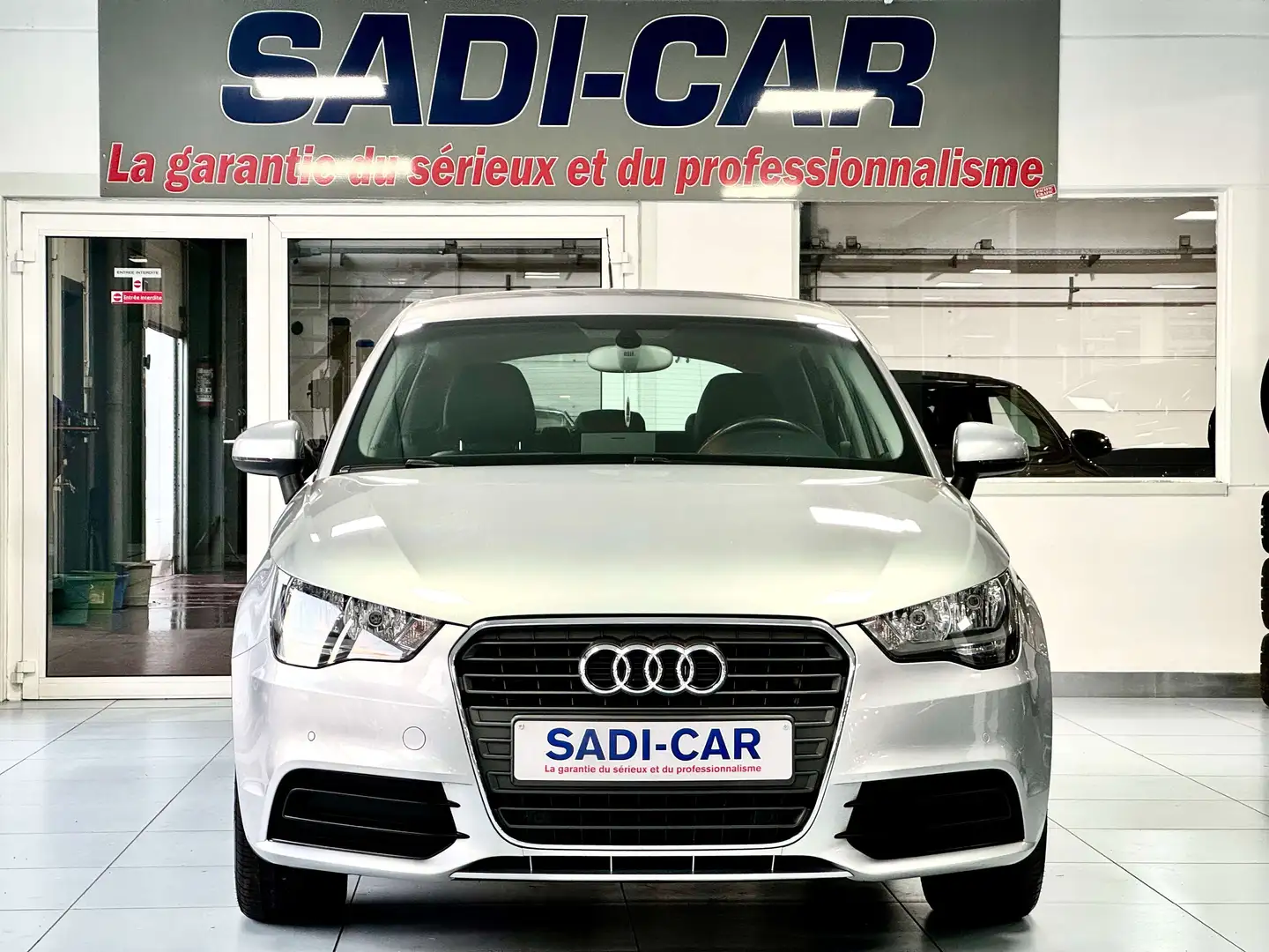 Audi A1 Sportback 1.4 TFSI 122cv Ambition S tronic Gris - 2
