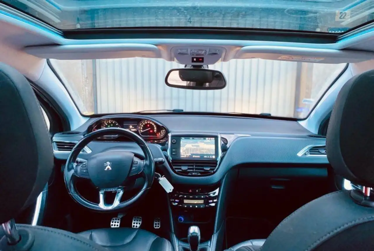 Peugeot 208 208 — photo 6