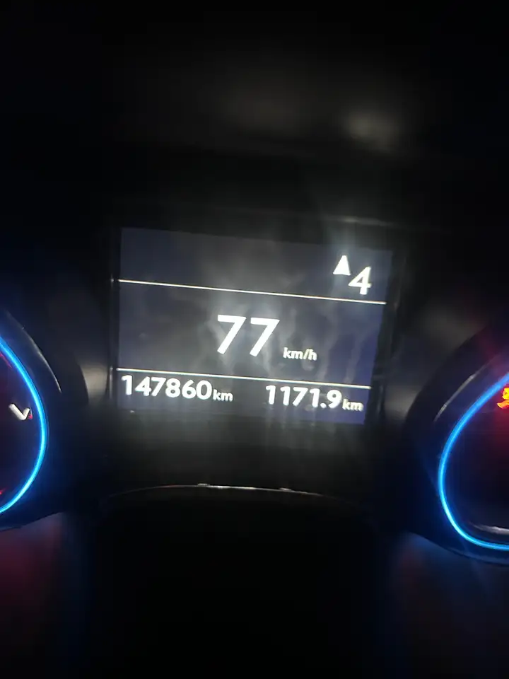 Peugeot 208 208 — photo 3