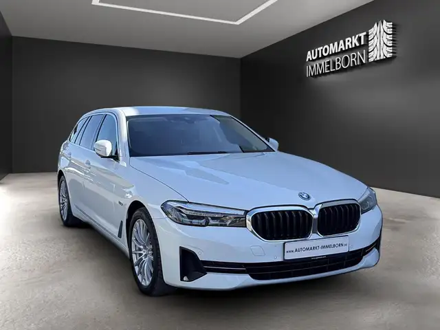 BMW 5 Series view 2