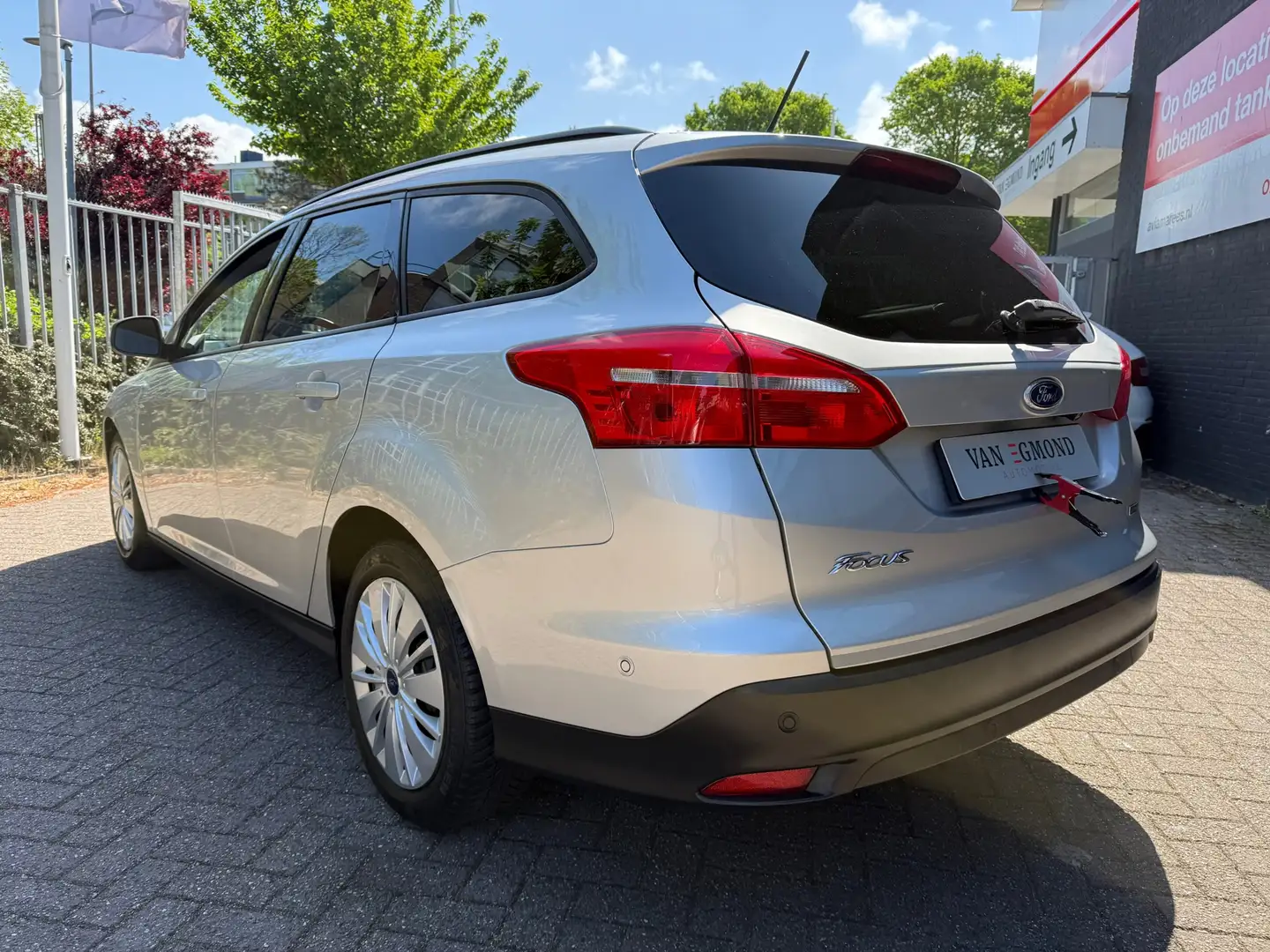 Ford Focus Wagon 1.0 Lease Edition Grijs - 2