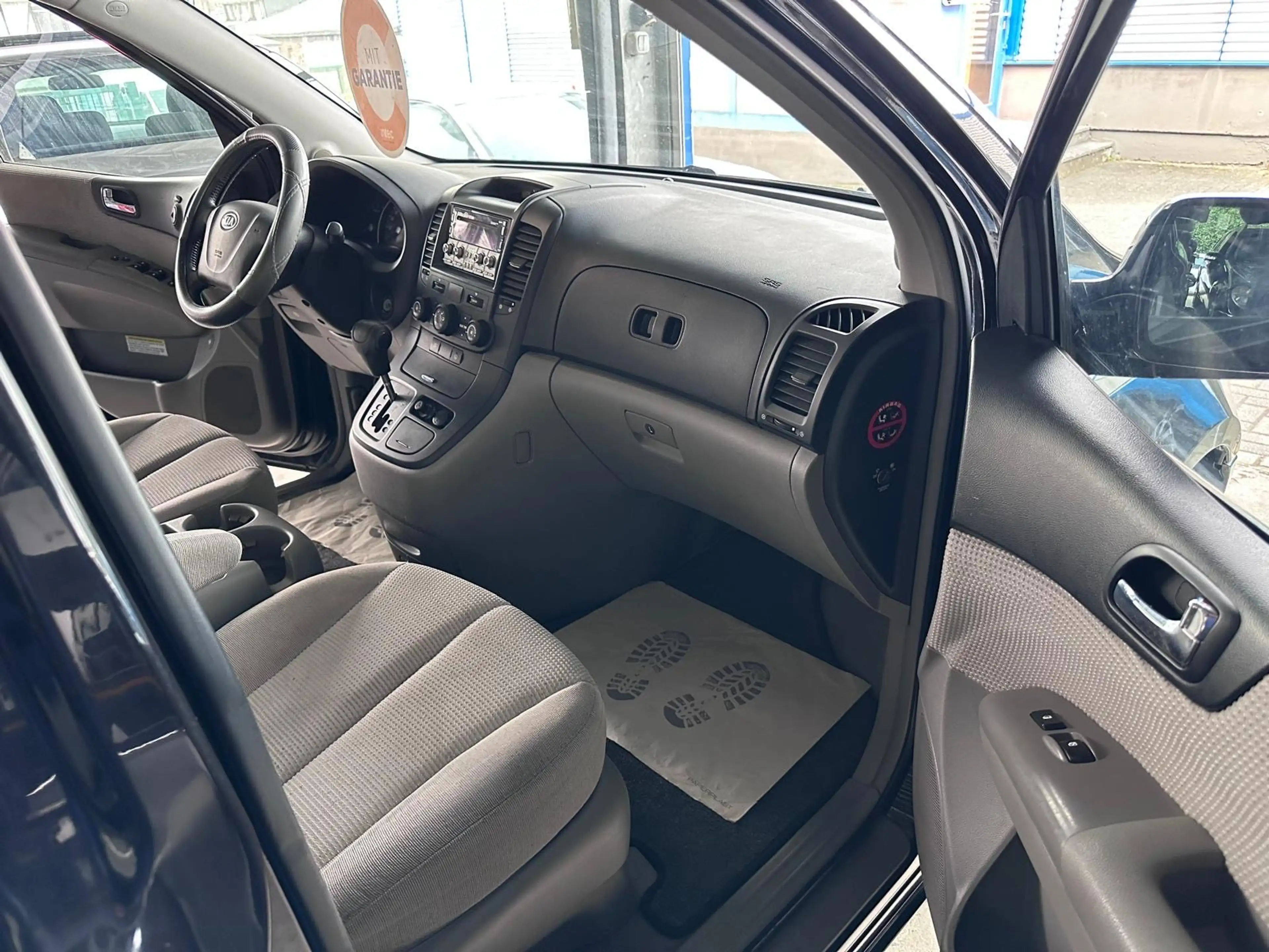 Kia Carnival 2.9 CRDi VGT EX Basis Automatik — photo 8