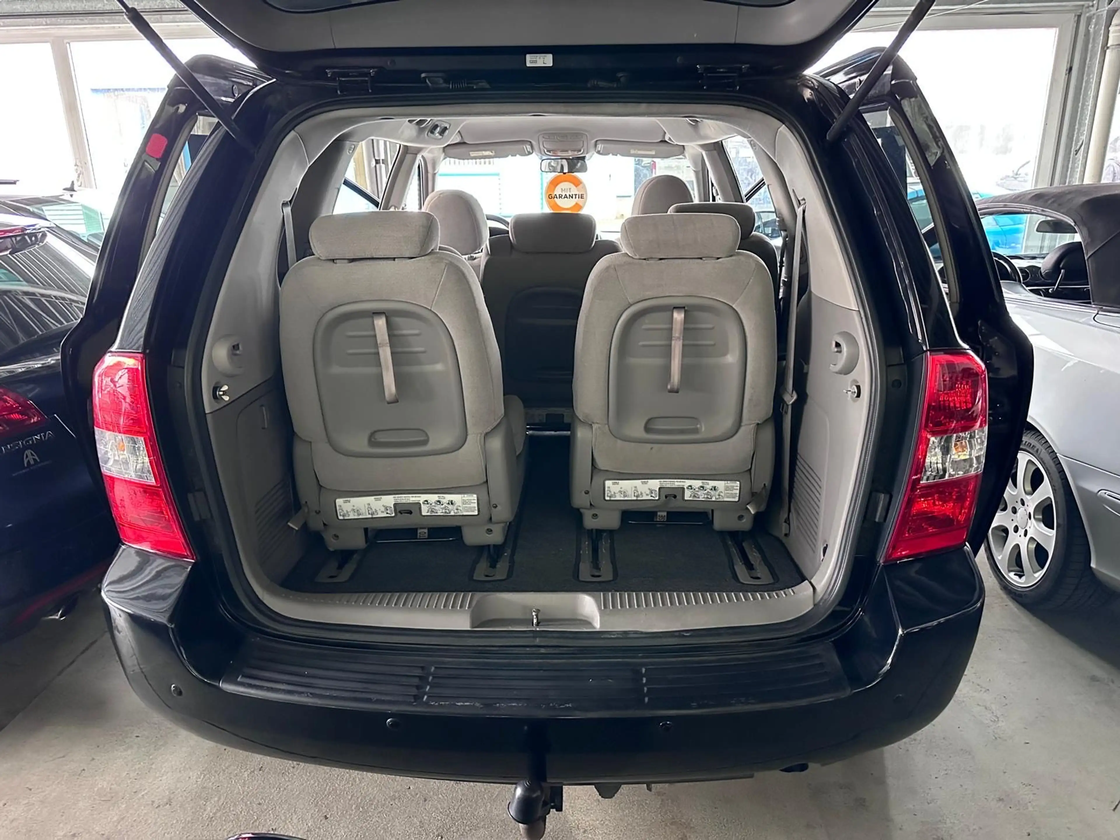 Kia Carnival 2.9 CRDi VGT EX Basis Automatik — photo 12