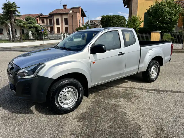 Isuzu D-Max 1.9 td crew Quasar 4x4