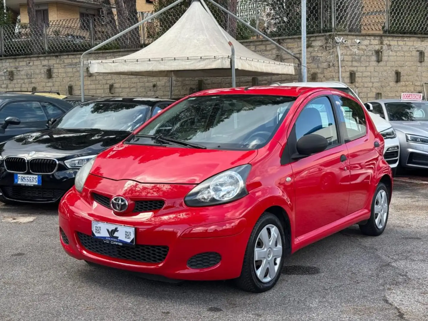Toyota Aygo 1.0 12V VVT-i 5 porte Deep Ocean Connect *EURO 5* Rosso - 1