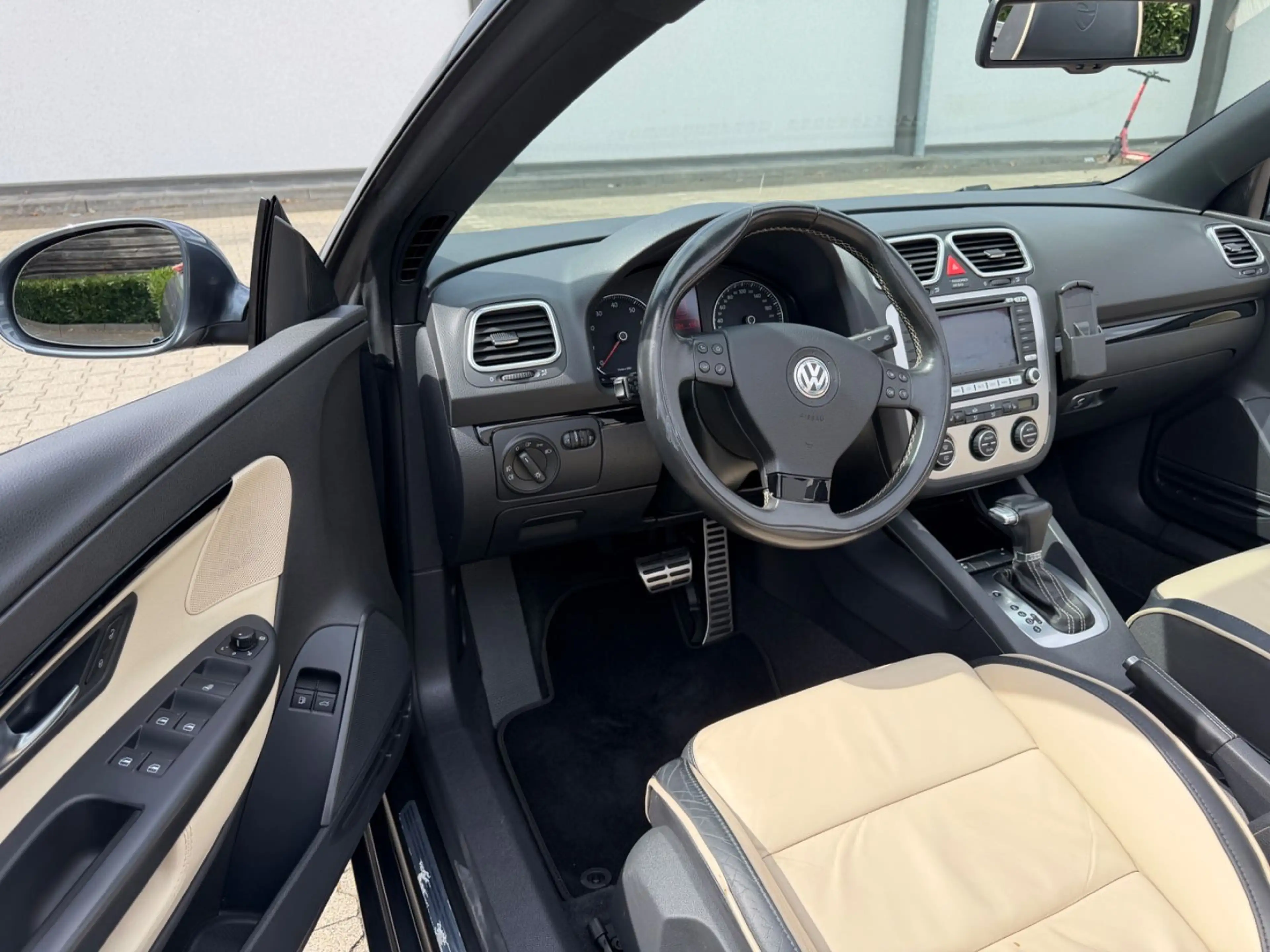 Volkswagen Eos 3.2 V6 Individual Navi Leder SHZ PDC Alus — photo 8