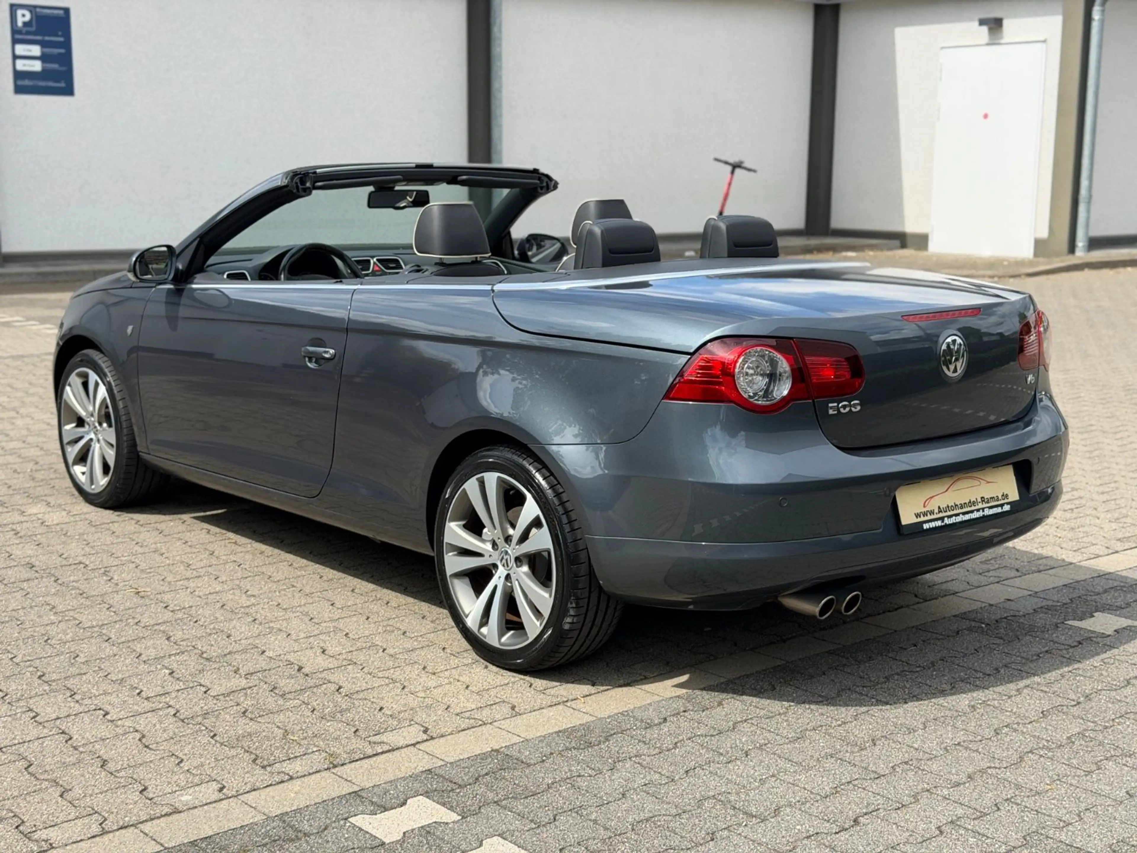 Volkswagen Eos 3.2 V6 Individual Navi Leder SHZ PDC Alus — photo 4
