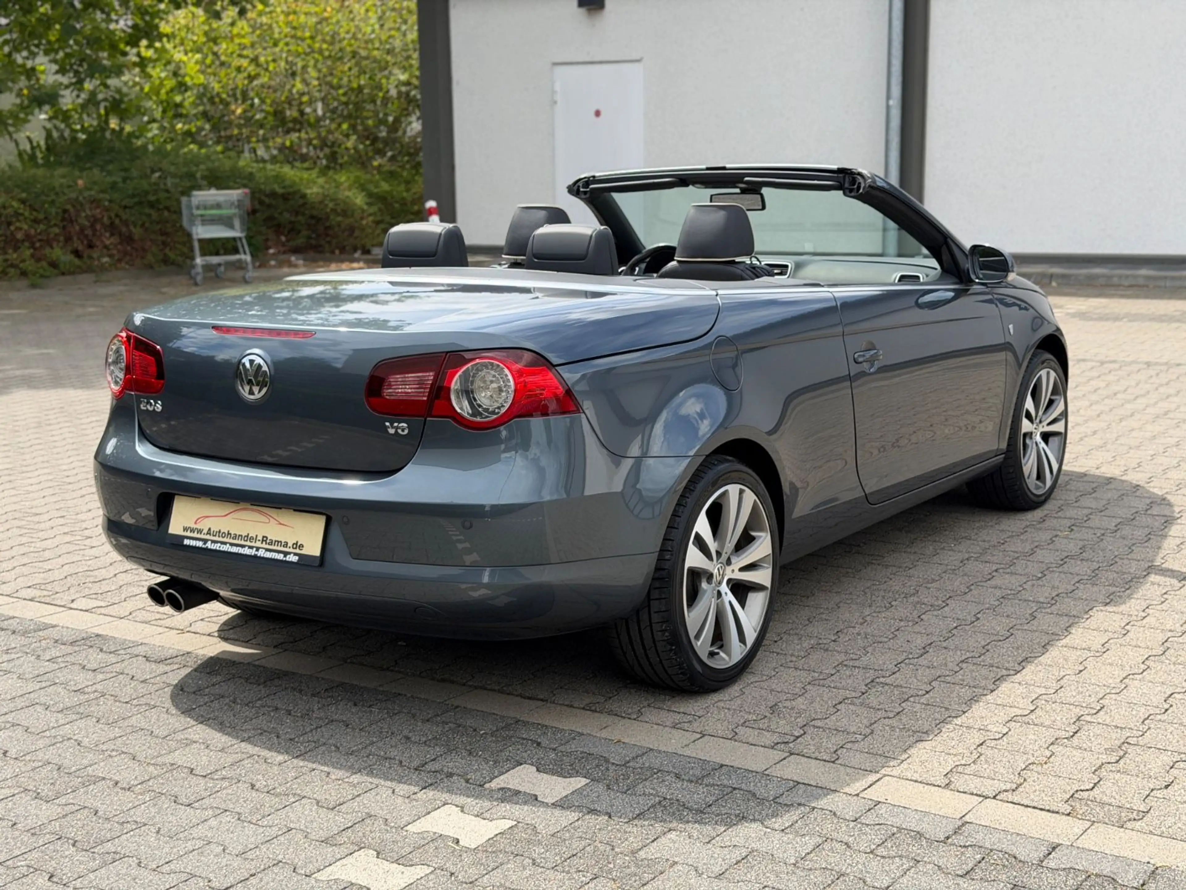 Volkswagen Eos 3.2 V6 Individual Navi Leder SHZ PDC Alus — photo 6