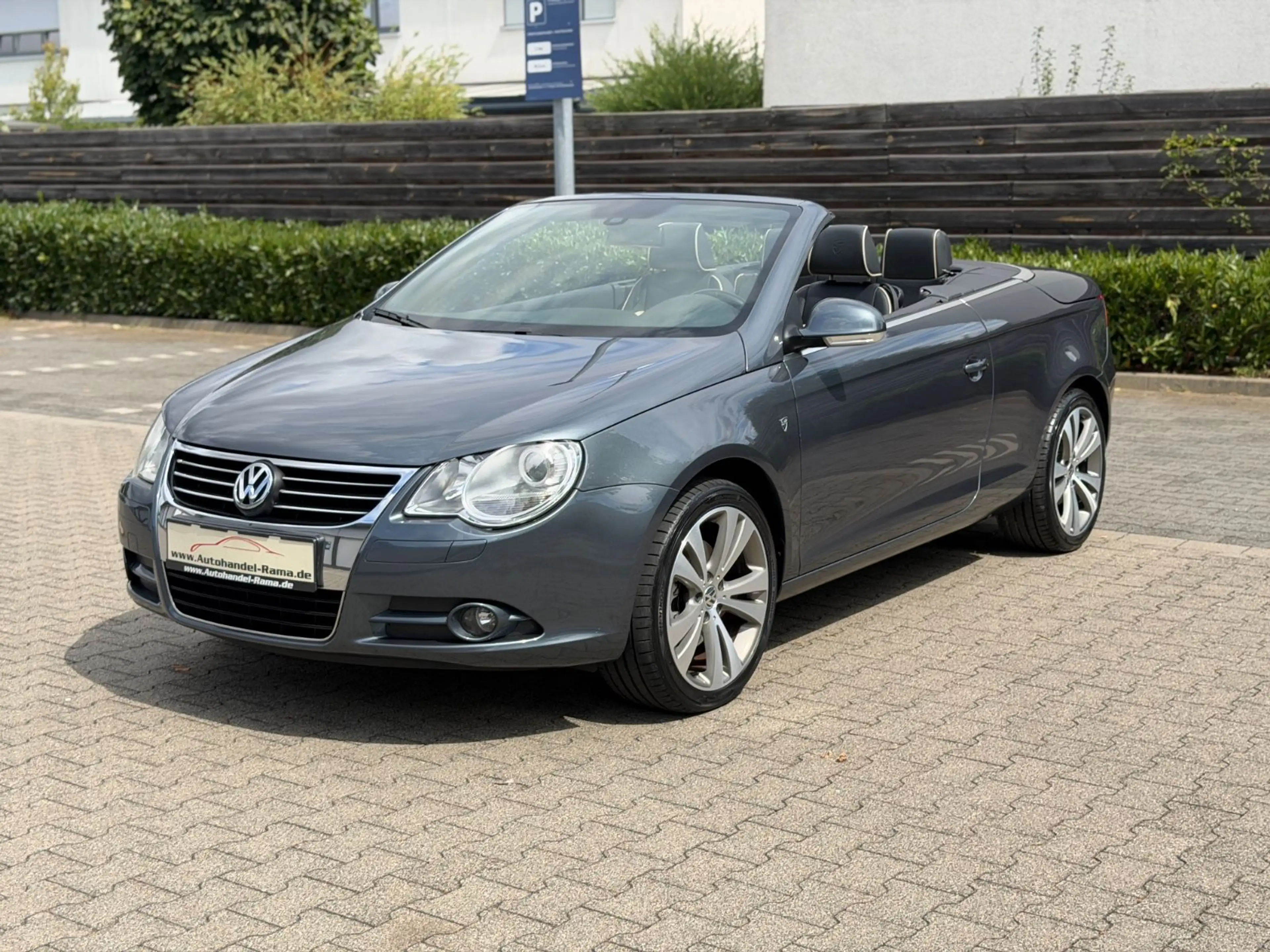 Volkswagen Eos 3.2 V6 Individual Navi Leder SHZ PDC Alus — photo 2