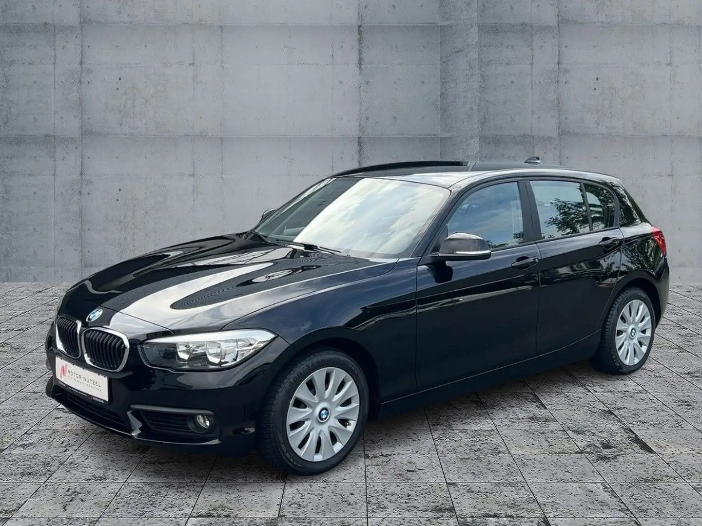 BMW 118 i ADVANTAGE NAVI+SHZ+PDC+GRA+NSW+MFL+BT+16" Czarny - 2
