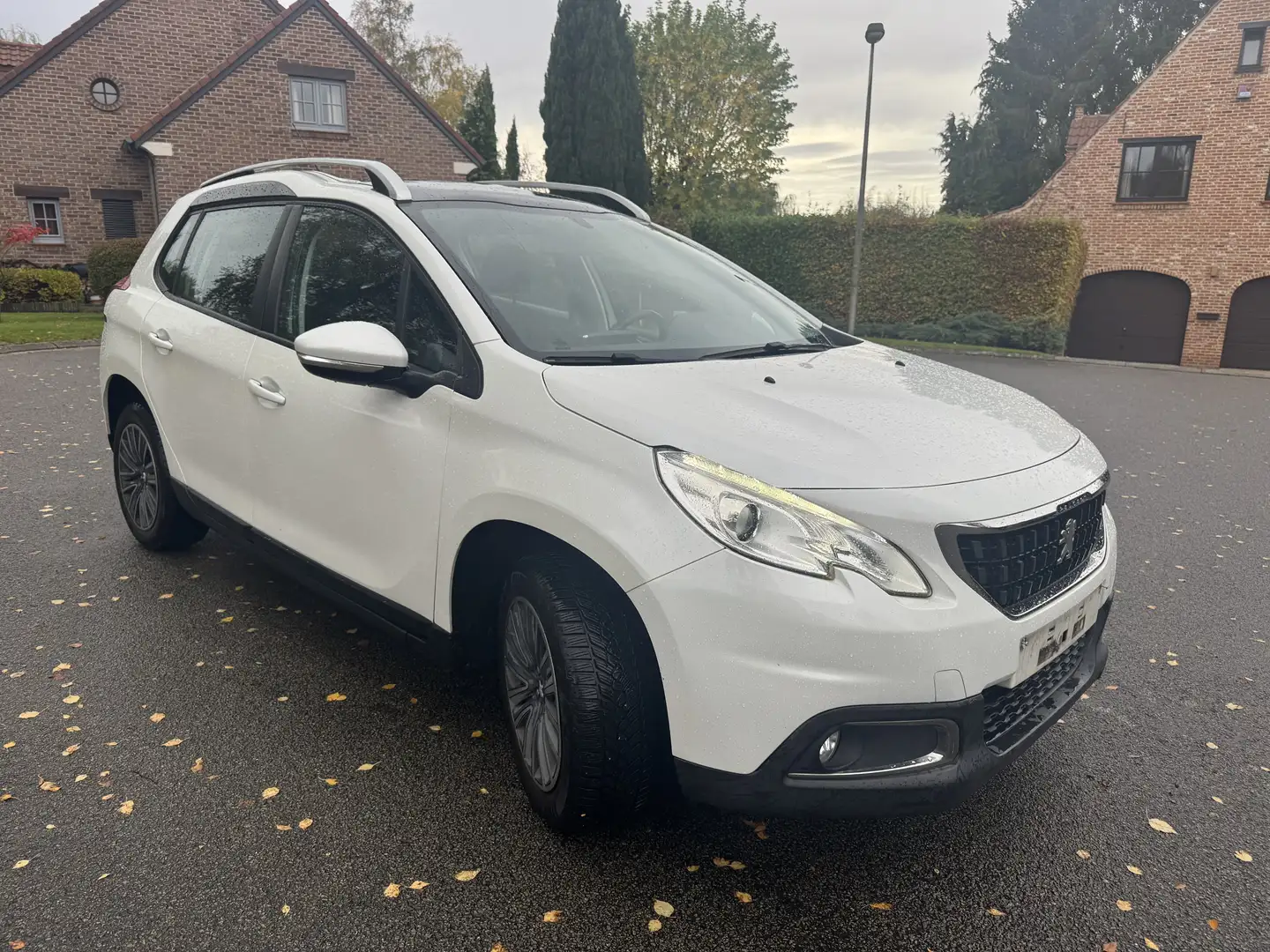 Peugeot 2008 2008 1.2 PureTech Active S EN PARFAITE ETAT ! Blanc - 2