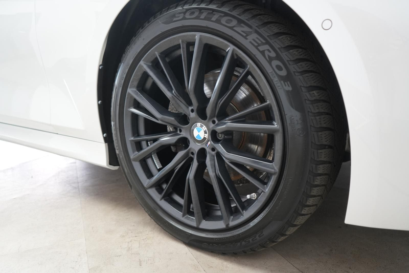 BMW 320 d M-Sport Leder/Kamera/Navi/LED — photo 12