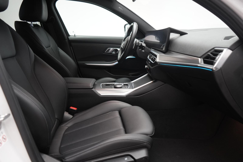 BMW 320 d M-Sport Leder/Kamera/Navi/LED — photo 14