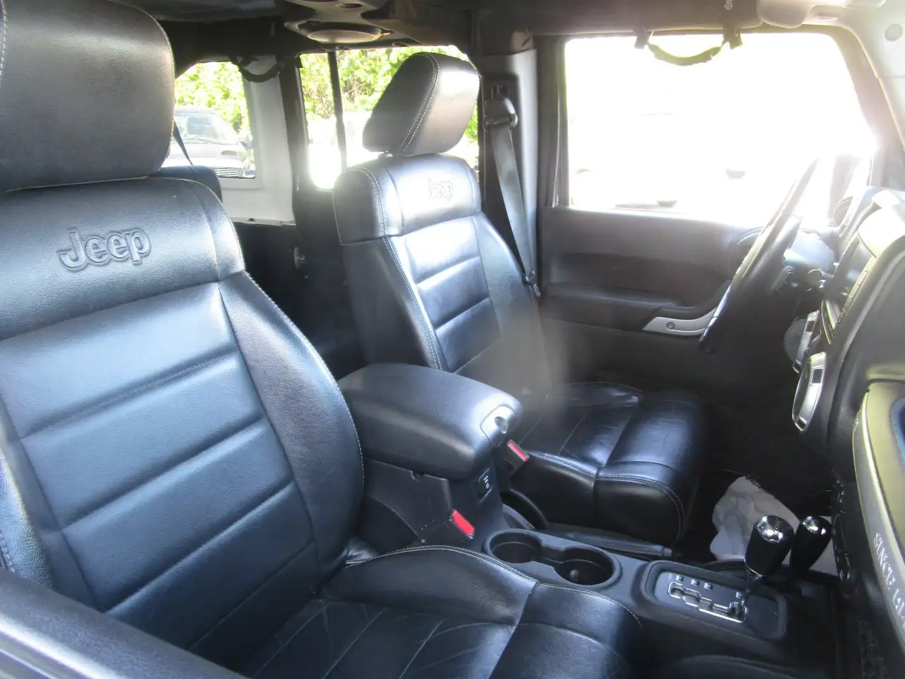 Jeep Wrangler снимка Jeep Wrangler