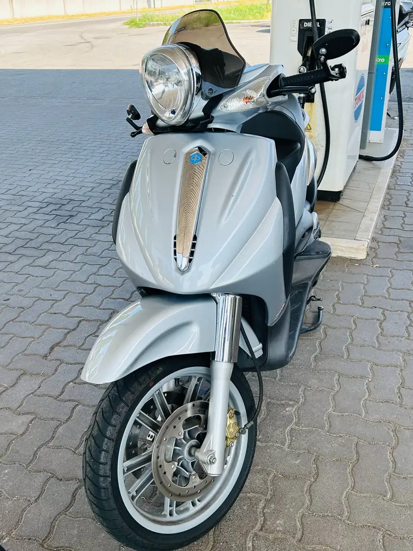 Piaggio Beverly 500 Срібний - 1