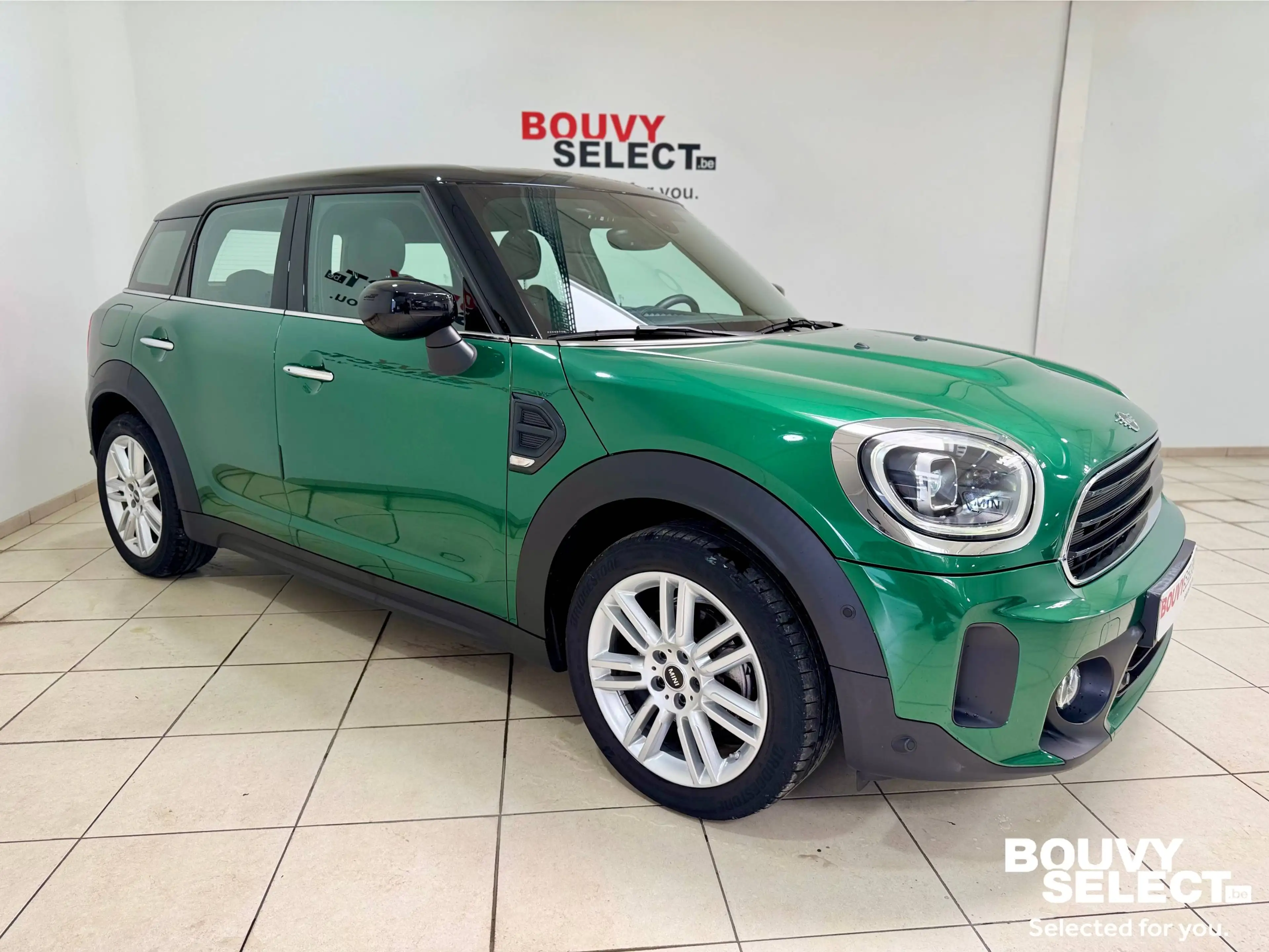 MINI Cooper Countryman 1.5A Cooper OPF *CARPLAY*AUTOMATIQUE*TOÎT OUVRANT*SIÈGES CHAUF.* — photo 2