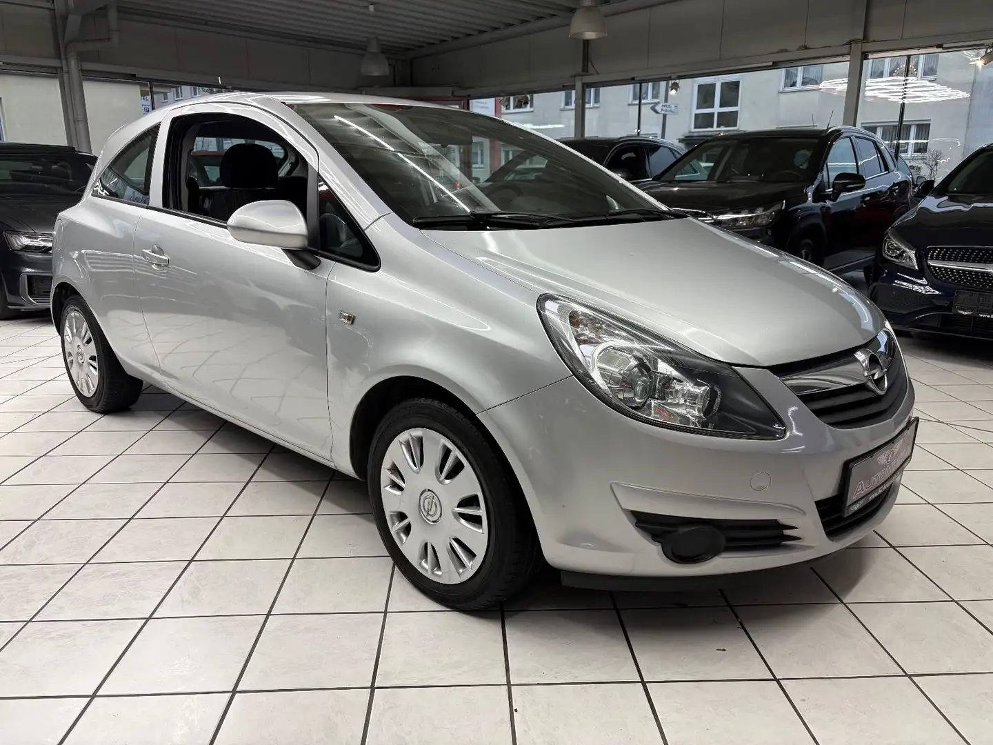 Opel Corsa D Edition 1.2 KLIMA Zilver - 1