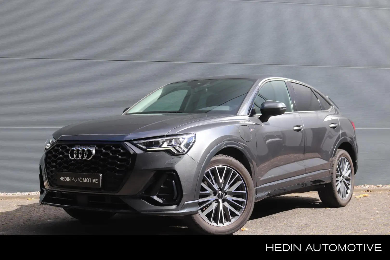 Audi Q3 Sportback 45 TFSI e Edition | Adaptieve Cruise Con Gris - 1