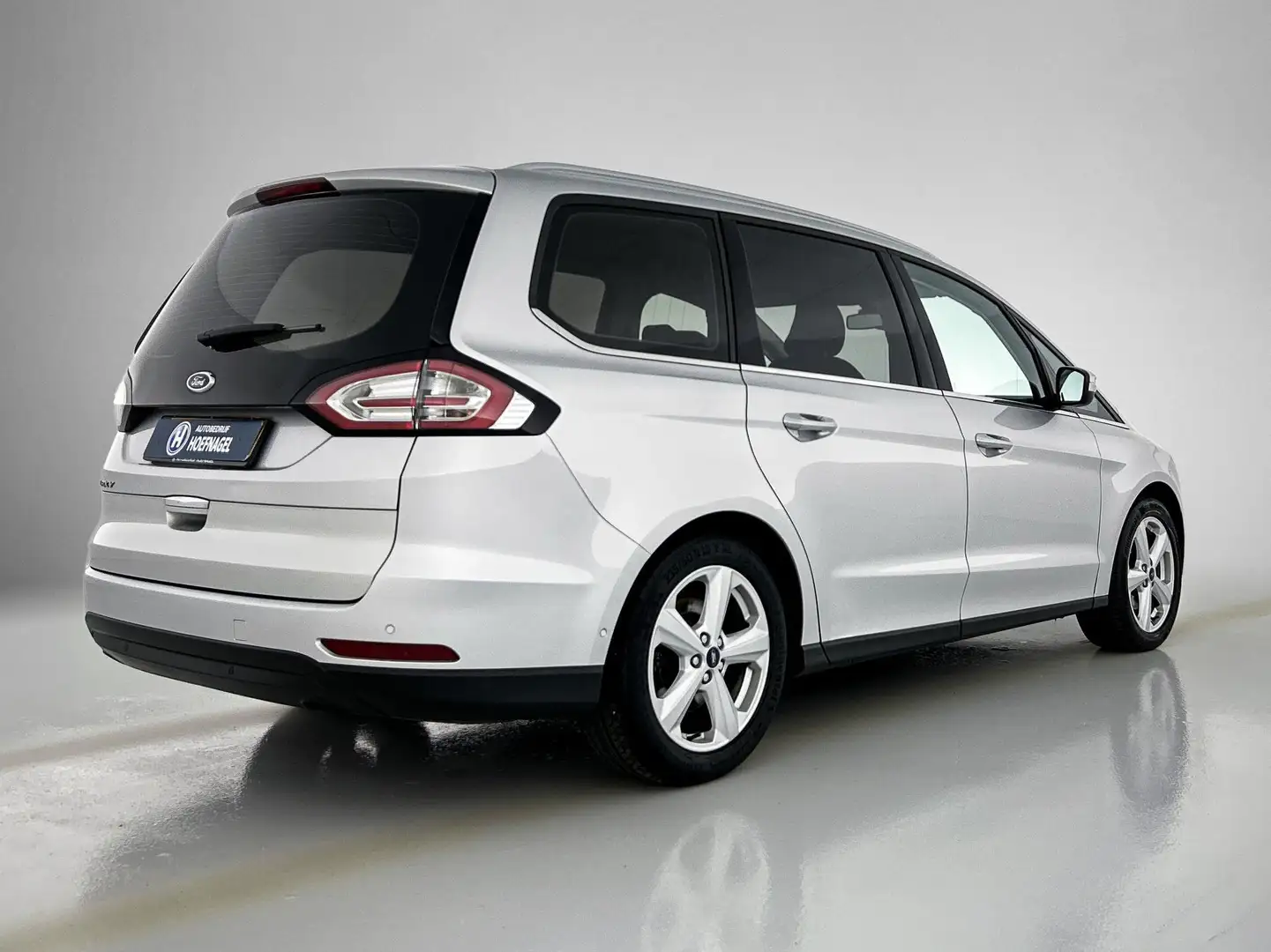 Ford Galaxy 1.5 Titanium 7 Persoons | Parkeersensoren | Stoelv Gris - 2