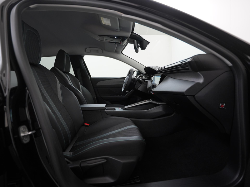 Peugeot 408 1.2 Hybrid 145 e-DCS6 Allure | Camera |  Digital C — photo 3