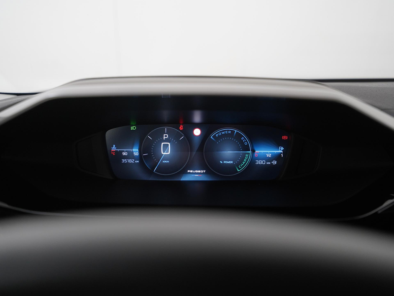 Peugeot 408 1.2 Hybrid 145 e-DCS6 Allure | Camera |  Digital C — photo 8