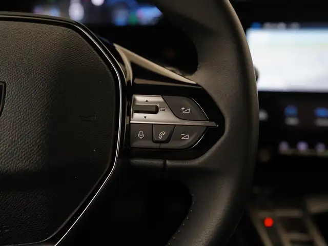 Peugeot 408 view 9