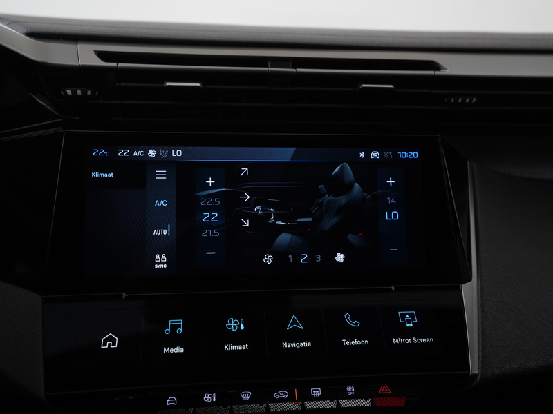 Peugeot 408 1.2 Hybrid 145 e-DCS6 Allure | Camera |  Digital C — photo 13
