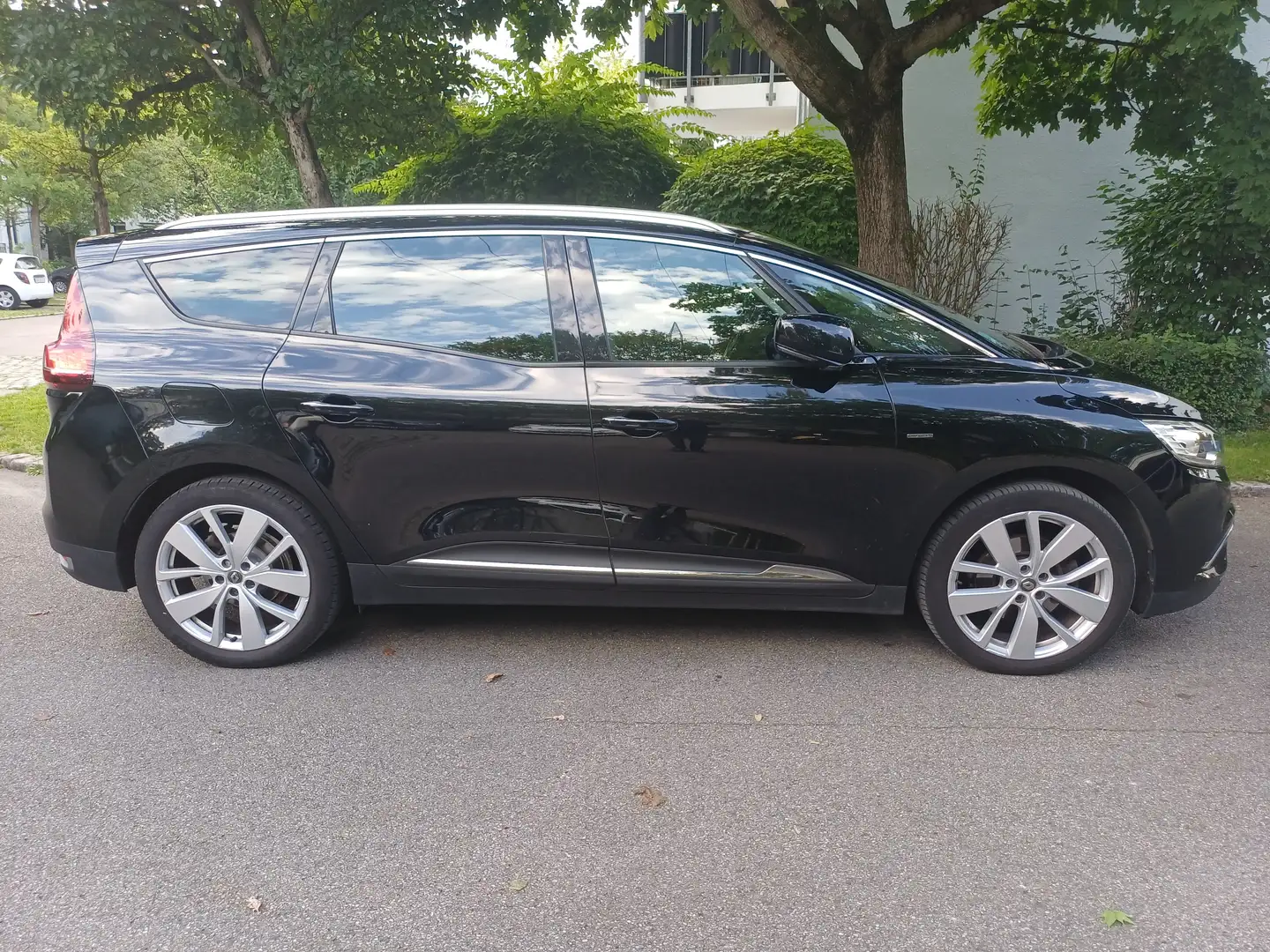 Renault Grand Scenic Grand Scenic BLUE dCi 120 BLACK EDITION Schwarz - 1