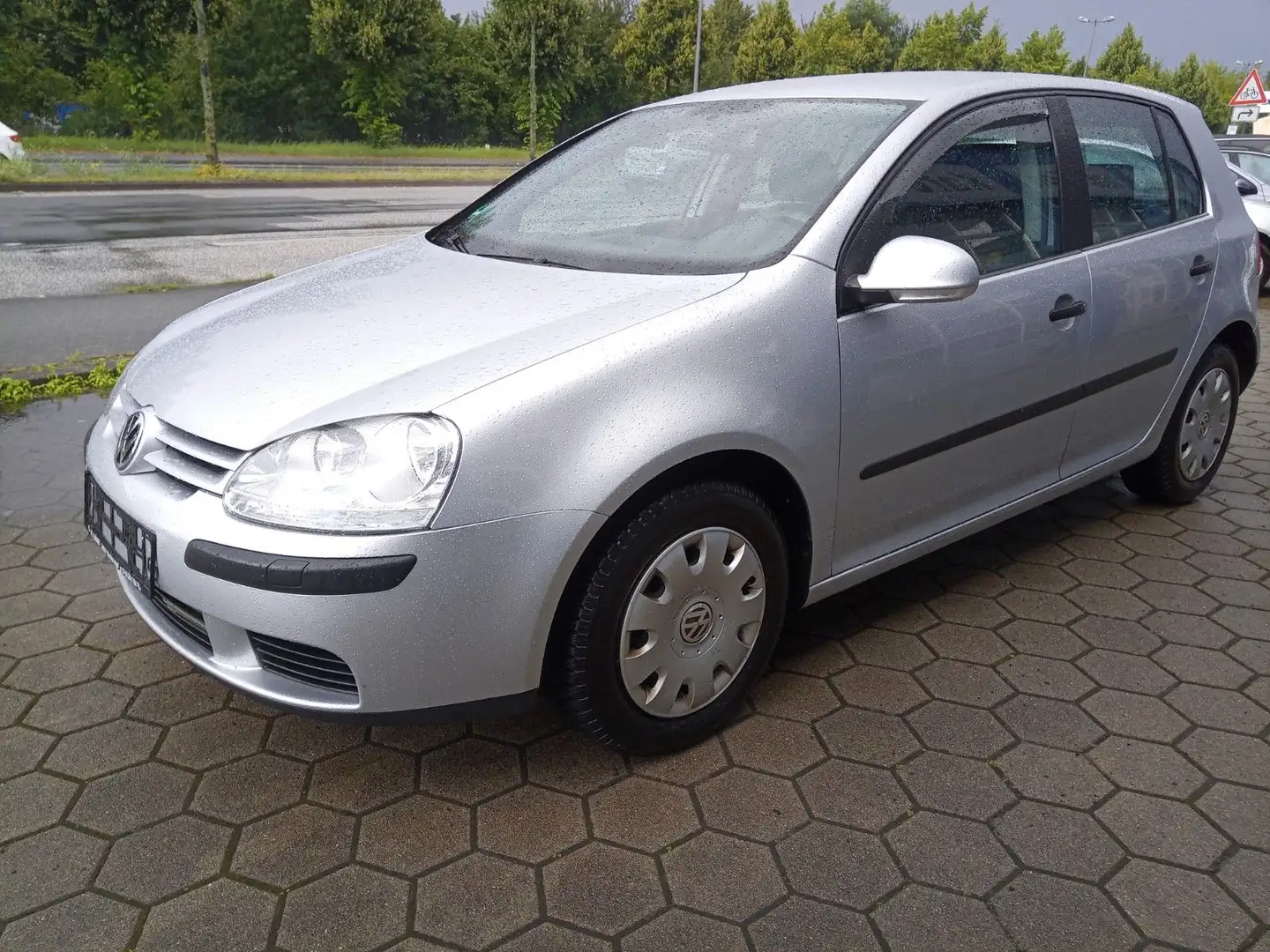 Volkswagen Golf V Lim. Trendline/5 türig/AHK/HU neu Argintiu - 2