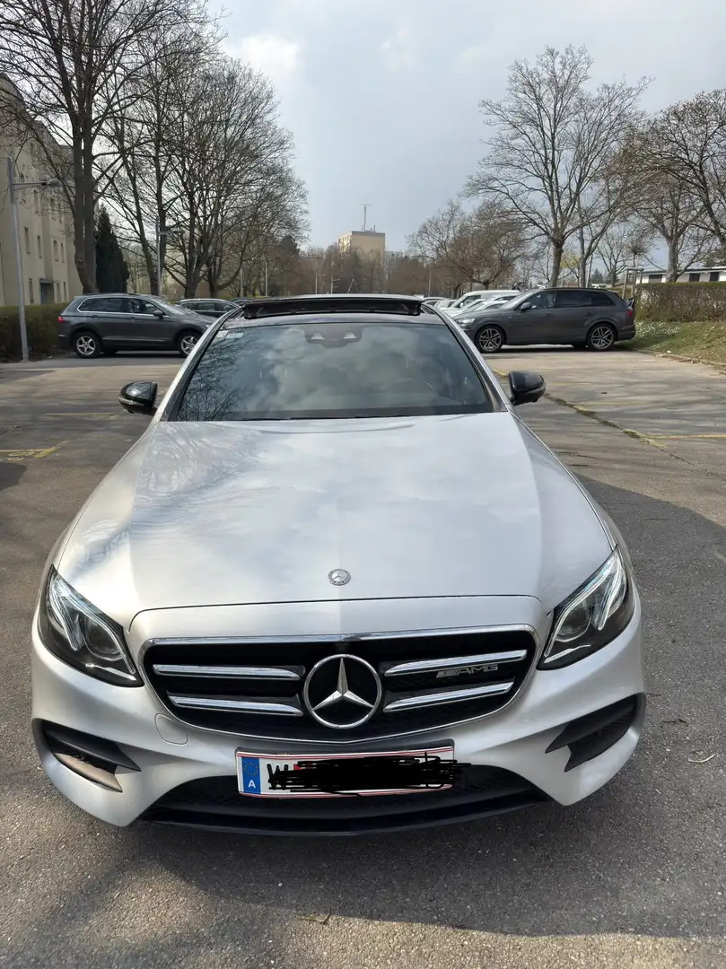 Mercedes-Benz E 220 Mercedes-Benz E 220 d AMG Line VOLL • MULTIBEAM • - 2